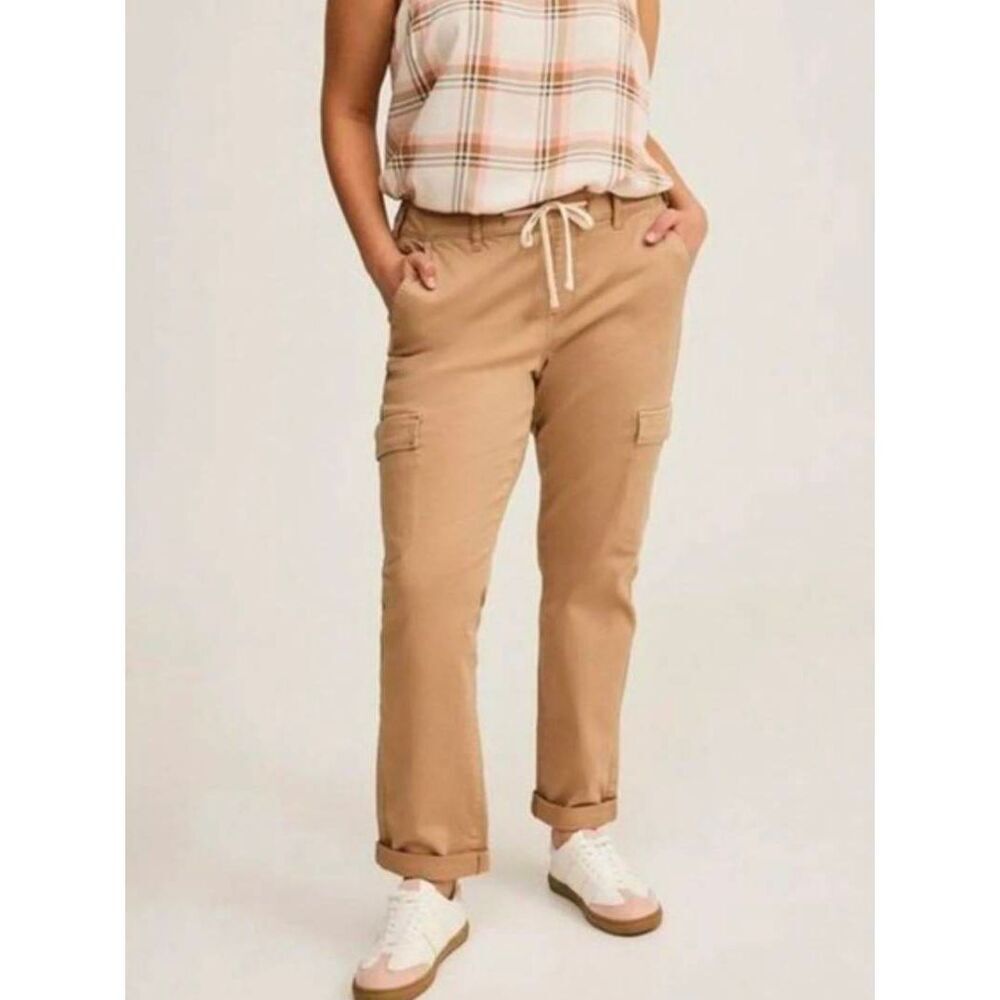 Torrid weekend khaki tan cargo drawstring stretch pants womens 4X 26/28 NWOT